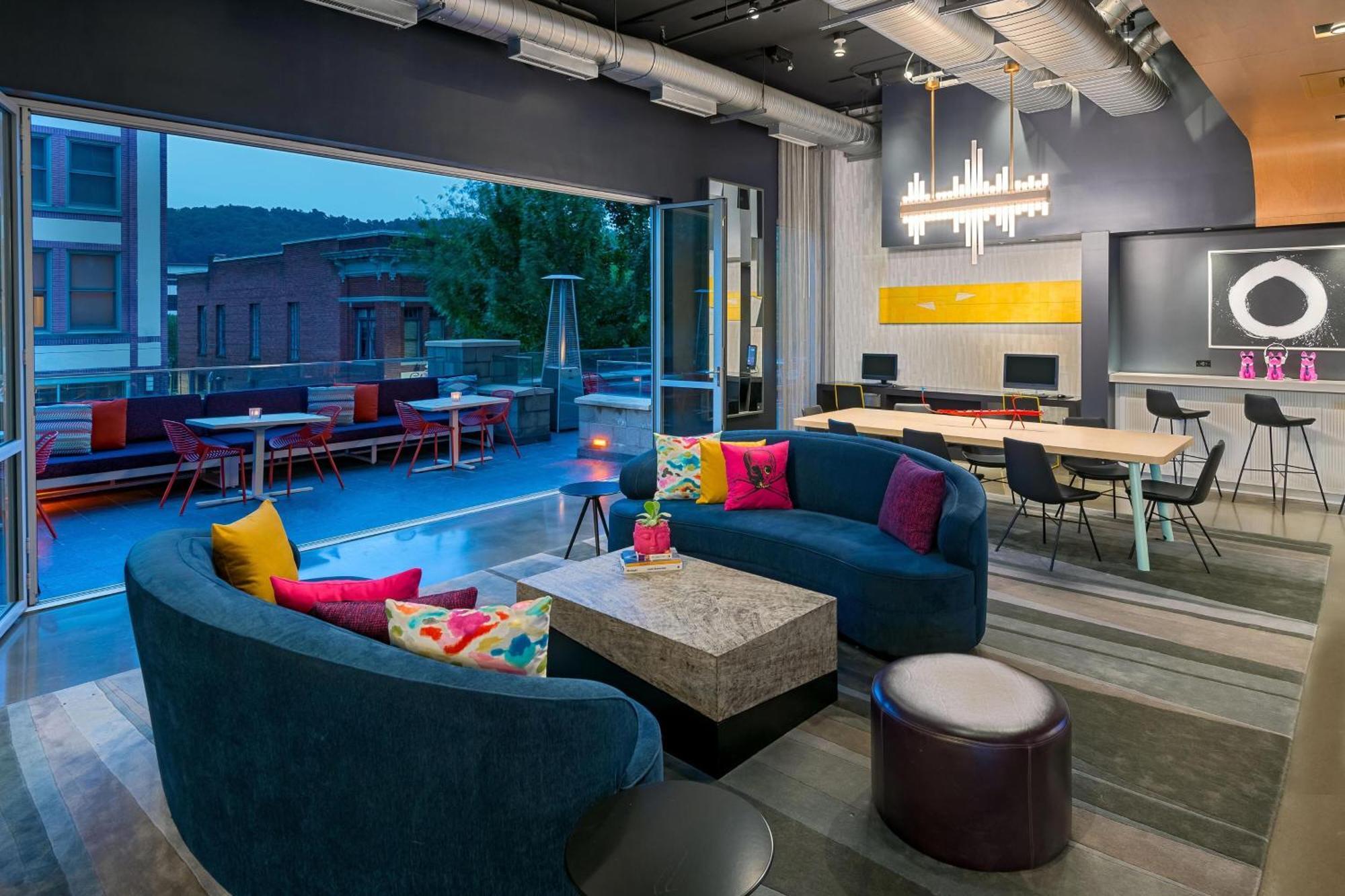 Aloft Asheville Downtown Экстерьер фото